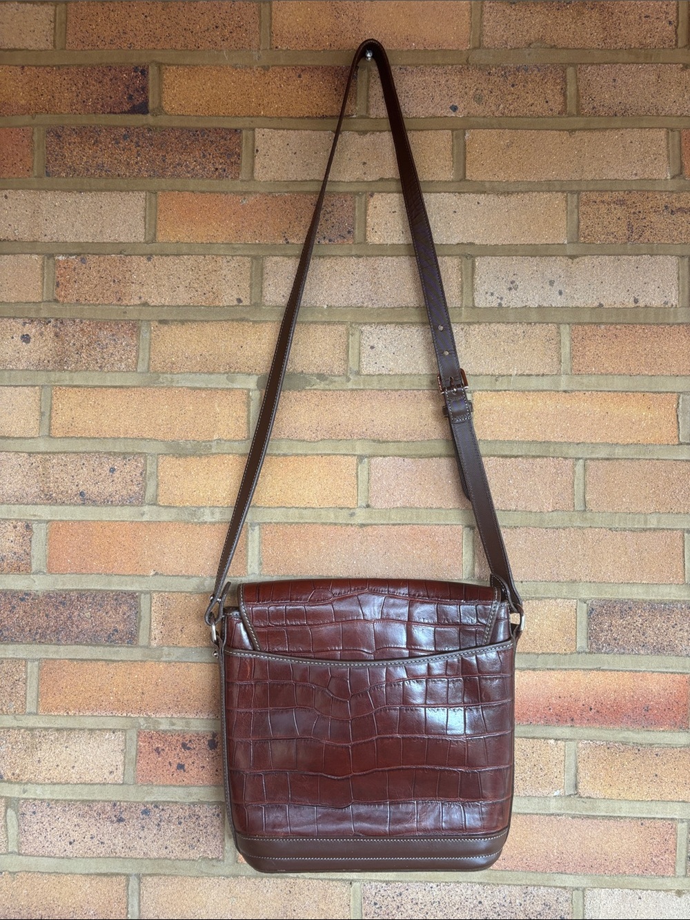 Vintage Dooney & Bourke Bayou Alligator Embossed Brown Leather Crossbody Bag, - Picture 8 of 15